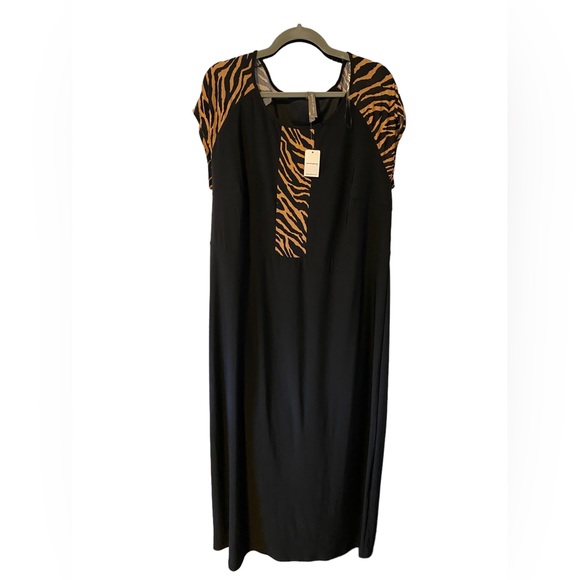 ✨HOST PICK✨BNWT Tiger Print Black Dress - Picture 1 of 6